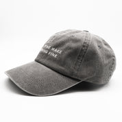 Grijze denim pet - Dogs & Wine Make Everything Fine 