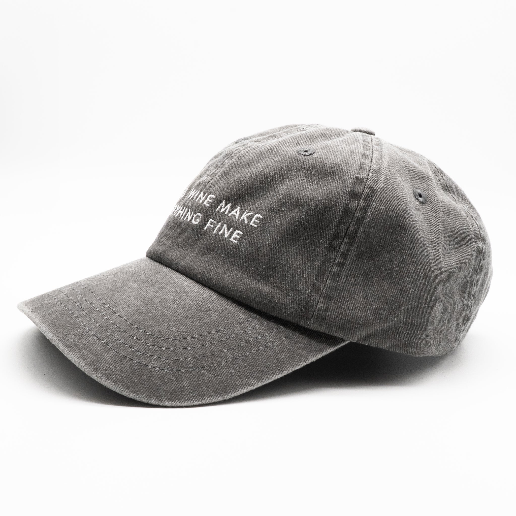 Grijze denim pet - Dogs & Wine Make Everything Fine 