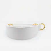 Witte Honden Martingale Breed